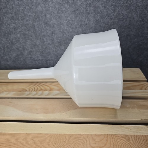 Coors Coorstek 60245 Porcelain Buchner Funnel 700mL, Fits 123mm Filter Paper - Picture 11 of 11