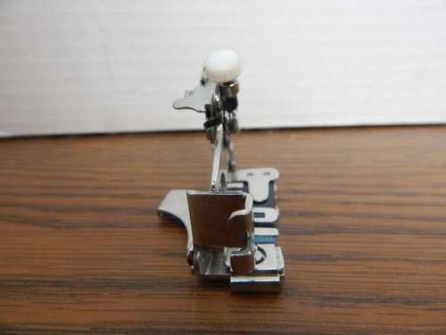 Máquina de coser de colección con volantes modelo R-4 con instrucciones, etc. Usada en excelente estado - Imagen 3 de 10