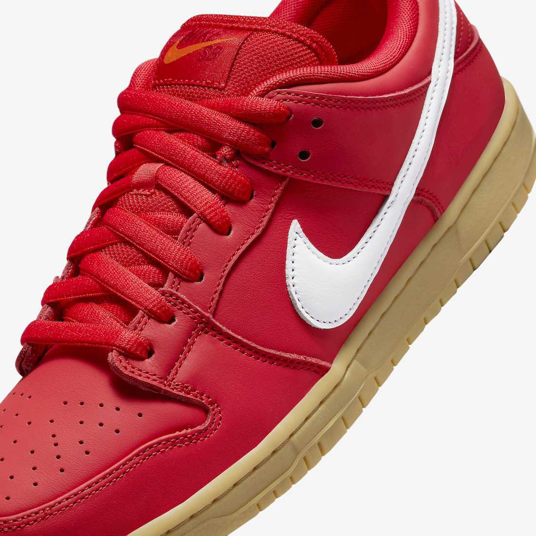 NIKE SB DUNK LOW RED GUM ISO ナイキ　ダンク 5/25発売｜Nike SB Dunk Low 