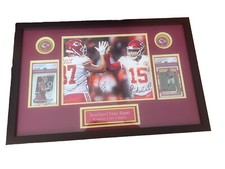 TRAVIS KELCE (TAYLOR SWIFT BF) RC/10 Pic Auto  Frame And Patrick Mahomes RC/9