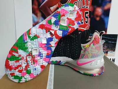 シューズ(男性用) NIKE LEBRON XVIII LOW Nike LEBRON XVIII 18 Multicolor James Gang Men's UK 8.5EUR