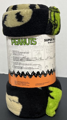 Peanuts Plush Blanket Throw Halloween 46x60 Night Creepers - Charle Brown Snoopy - Picture 4 of 6
