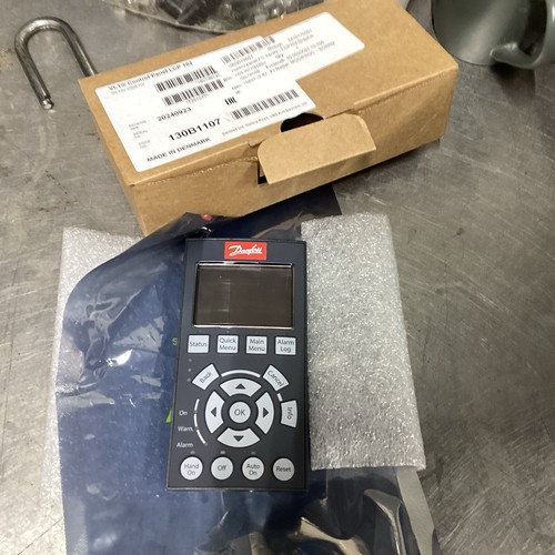DANFOSS VLT BEDIENFELD LCP102 BRANDNEU VERPACKT