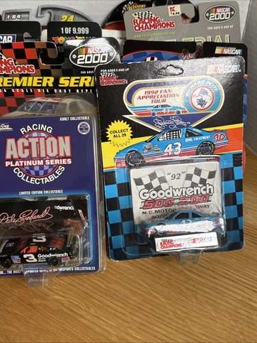 Lot Of 40 Total 1:64 Scale Vintage NASCAR Diecast. - Picture 11 of 17