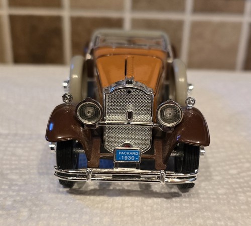 SIGNATURE MODELS 1930 PACKARD & 1932 CHRYSLER LEBARON Scale 1:32 in Original Box - Picture 4 of 17