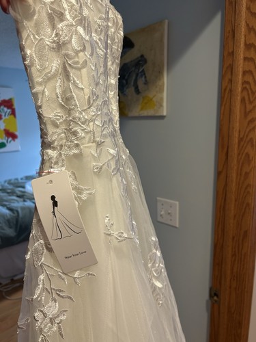 Brand new, never worn wedding dress size 12 - Picture 11 of 18