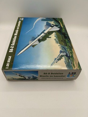 Trumpeter 1/35 Scale SA-2 Guideline Missile on Launcher - Bild 3 von 6