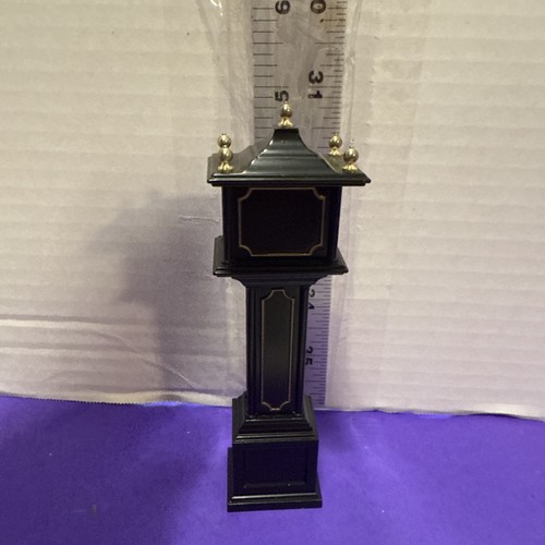 Dept 56 Heritage Village Collection Town Clock #52591 Black Metal Accessory - Picture 4 of 8
