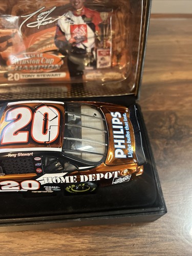 NASCAR RCCA Elite Tony Stewart #20 Home Depot 1/24 2002 Champion Color Chrome - Picture 5 of 18
