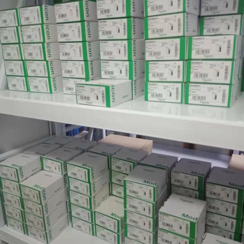 Neu im Karton Schneider 140DDO84300 diskretes Ausgangsmodul - Bild 5 von 11