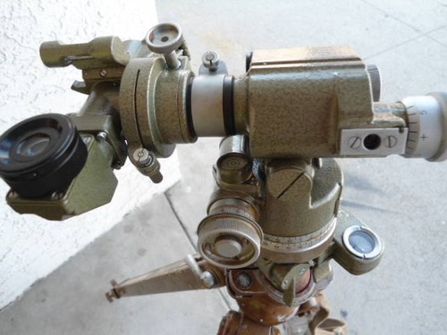 Teodolito militar ruso con trípode - Imagen 2 de 10