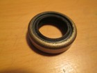 NOS OEM KAWASAKI CLUTCH RELEASE SHAFT SEAL 92051-003 ( TB16267 ) 26x7x16 MM