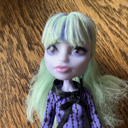 monster high doll twyla 13 Wishes Mattel - Picture 3 of 11
