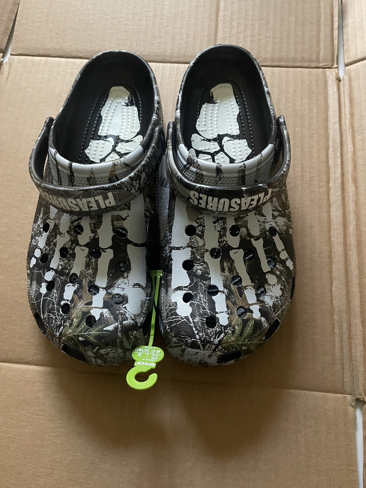 Godkendelse pølse dug Crocs x Pleasures Classic Clog Real Tree Camo Skeleton Size 12 Glow In The Dark | eBay Godkendelse pølse dug Crocs x Pleasures Classic Clog Real Tree Camo Skeleton Size 12 Glow In The Dark | eBay