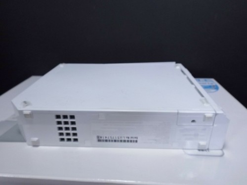 Consola Nintendo Wii RVL-001 blanca NO FUNCIONA con cables, soporte y controladores - Imagen 6 de 12