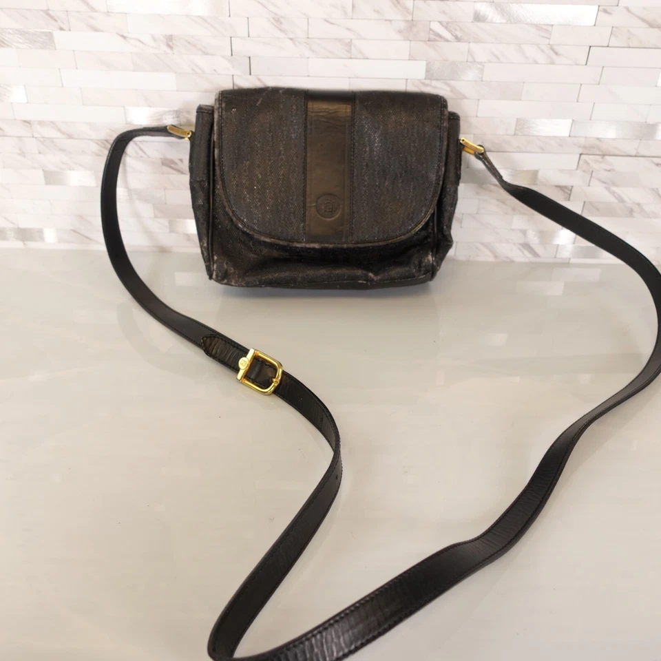 Bolsa Fendi Vintage Couro Transversal Satchel Estilingue Bolsa de PVC Luxo Anos 80 DEFEITOS - Imagem 3 de 4