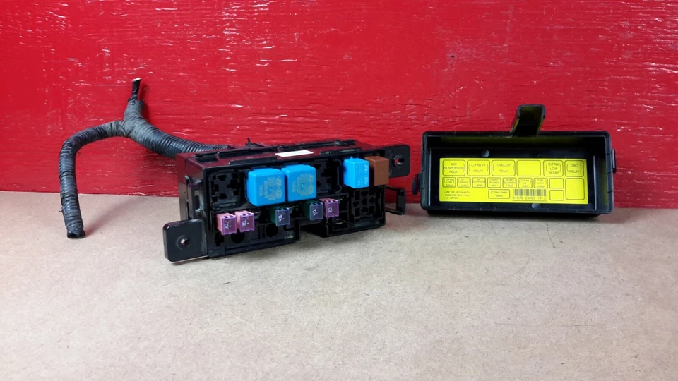 Bloque de fusibles Kia Borrego Mohave 2009-2011 919702J000 OEM Foto 2 de 4