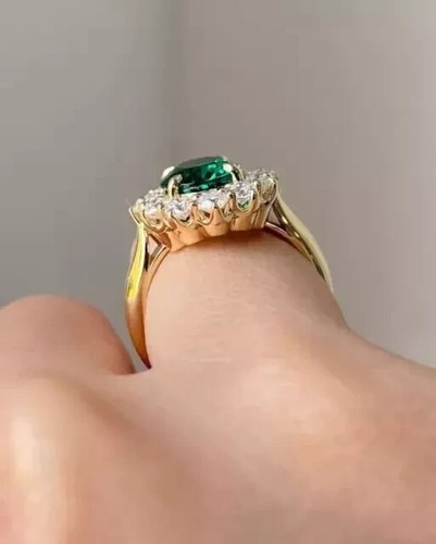 Lab Created Emerald 2Ct Oval Cut Women's Engagement Ring 14K Yellow Gold Plated - Picture 4 of 8