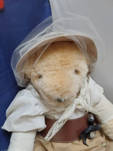 Vanderbear MAMA Bear ALICE 16" OUT OF AFRICA SERIES ORIGINAL OUTFIT - Picture 4 of 7