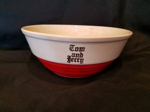 Vintage-Universal-Pottery-Tom-and-Jerry-Red-and-White-Punch-Mixing-Bowl