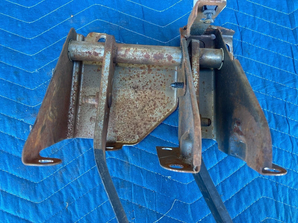 Jeep Wrangler TJ 1997-2002 embrague y caja de pedal de freno montaje manual OEM #3282M Foto 3 de 4