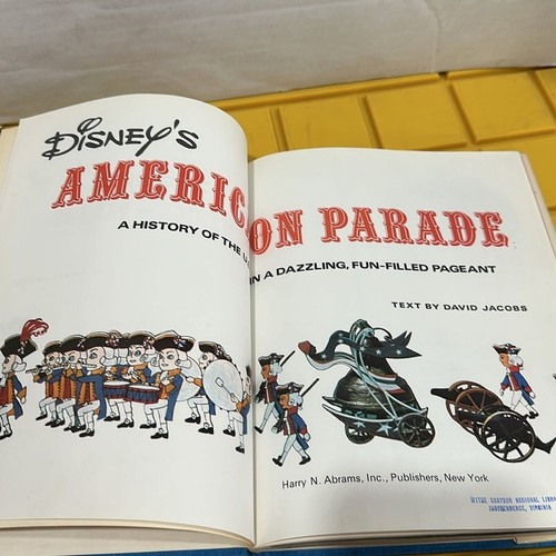 Vintage Disney America On Parade Bicentennial Celebration of USA Hardcover 1976 - Picture 12 of 15