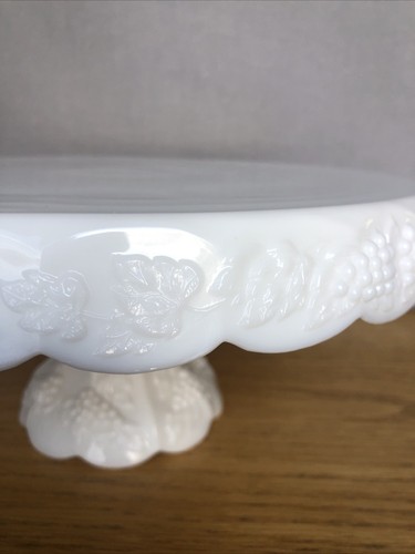 Vintage Westmoreland Paneled Grape Milk Glass Cake Stand Pedestal 11" Wide - Picture 9 of 10