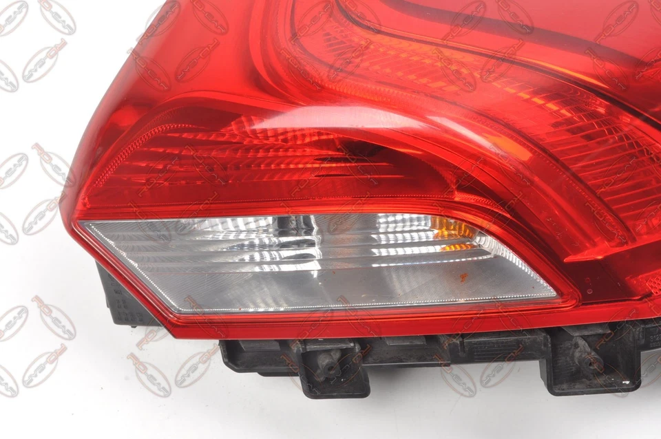 VOLVO V40 II Luz Trasera Derecho 31283340 - Imagen 2 de 4