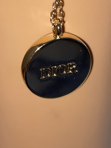 Dior J’adore Perfumed Ceramic Medallion, Gold/White Necklace 18” - Picture 7 of 15
