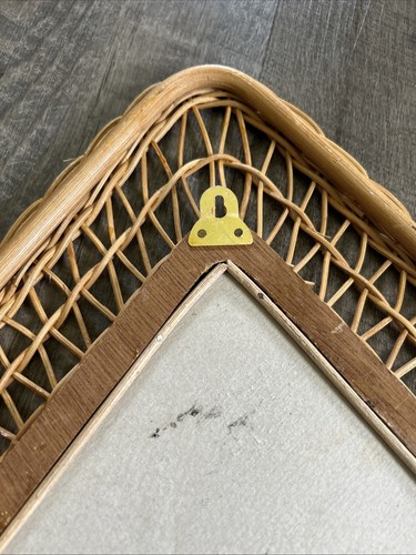 Vtg Rattan Wall Mirror 18”x15” Diamond Wicker Frame Boho Cottage Retro MCM - Picture 13 of 19