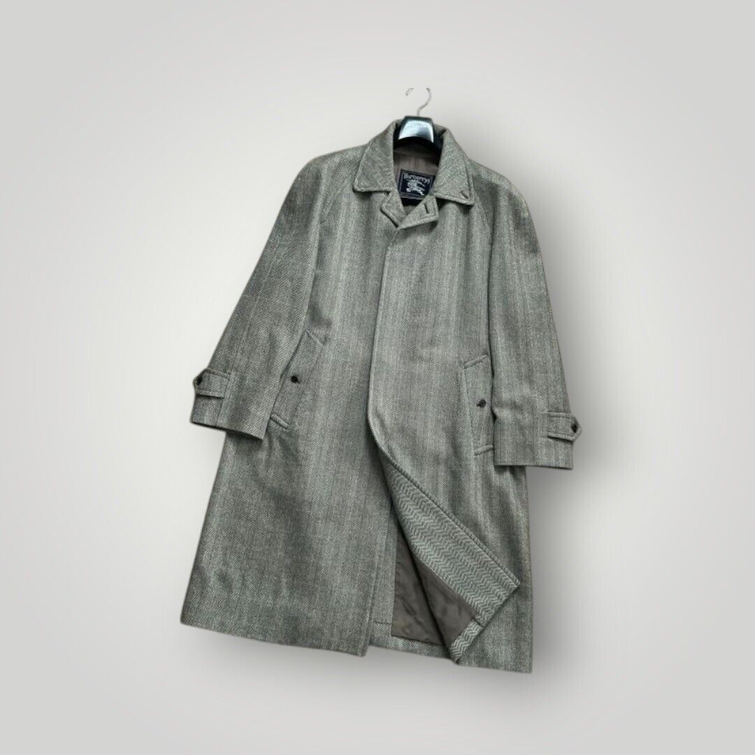 BURBERRY Vintage Cashmere Herringbone Tweed Balmacaan Coat BURBERRY Vintage Cashmere Herringbone Tweed Balmacaan Coat
