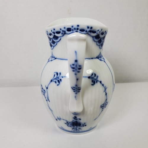 Royal Copenhagen Blue Fluted Half Lace 522 Creamer - Picture 3 of 7