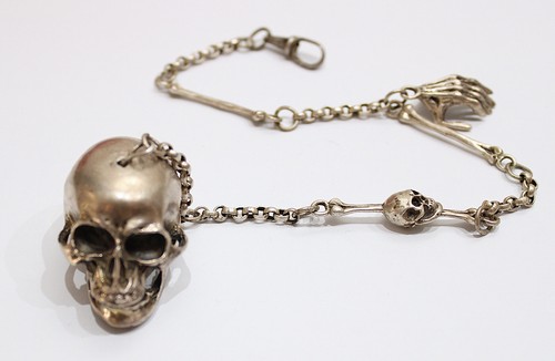 Raro Antiguo Estuche y Cadena Calavera Plata Fusible Borde Siglo XVIII Memento Mori - Imagen 3 de 13