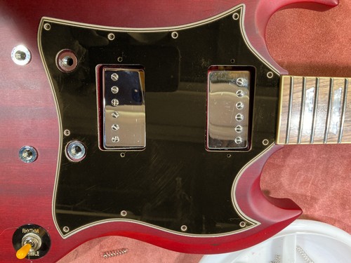 Batwing Conversion Pickguard For Epiphone G400 5 PLY Black/Cream WIDE BEVEL - Picture 3 of 11