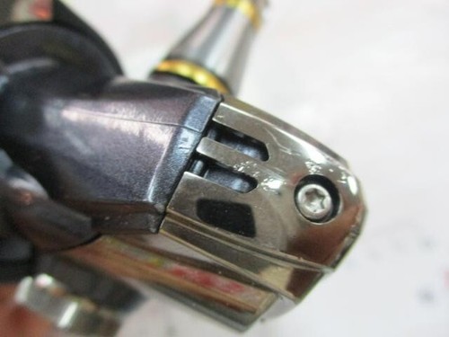 SHIMANO 15 Twin Power SW6000HG Spinning Reel Used F/S - Picture 6 of 7