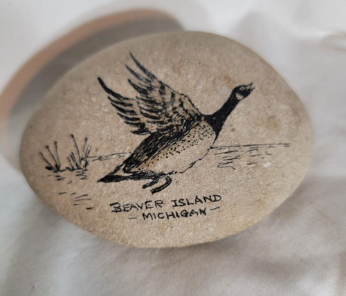 Vintage signé par Frank peint à la main 1975 Rock Beaver Island Michigan 5" x 4"