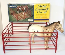 HTF Traditional Breyer Horse Accessory #2035 Red Metal Livestock Corral Fence