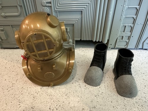 Vintage GI Joe 1964-1967 Divers Helmet & Weighted Boots