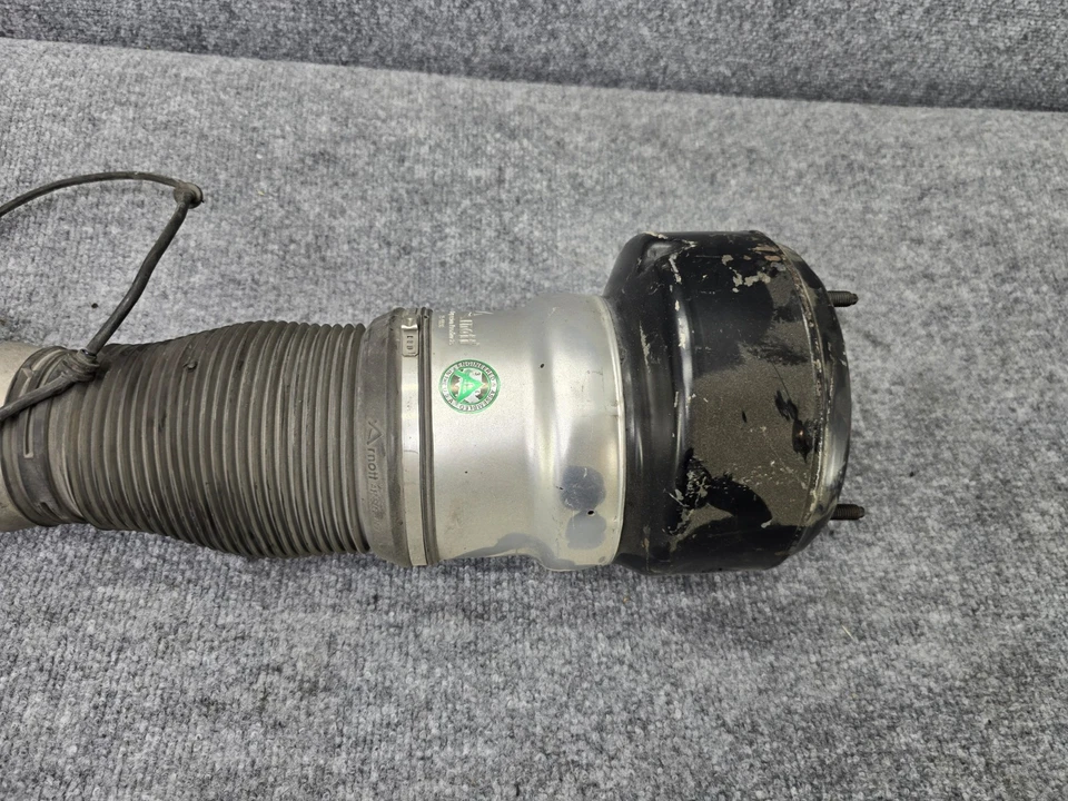 Puntal amortiguador de aire delantero airmatic lado del pasajero derecho mercedes w221 s350 s550 oem Foto 3 de 4