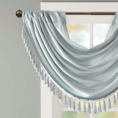 Cenefa adornada en cascada de seda sintética KA Dusty Aqua 38x46" - Imagen 3 de 5