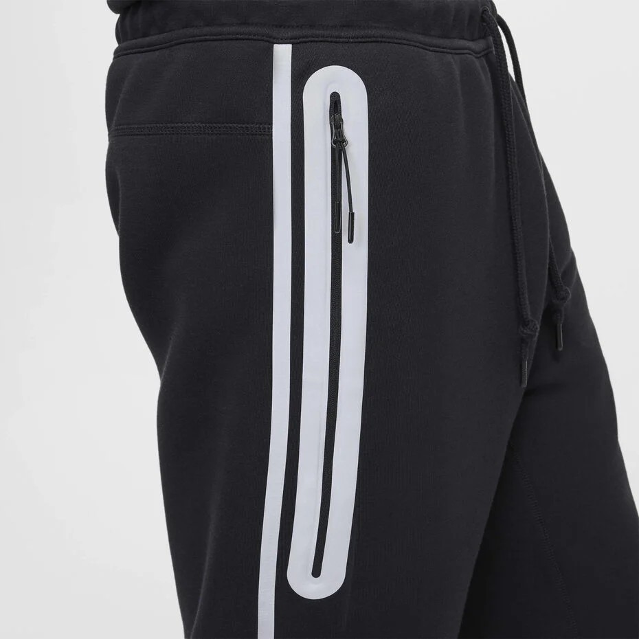 Nike テックフリース ブラック　L NIKEテックフリースセット ブラック Lサイズ - メルカリ