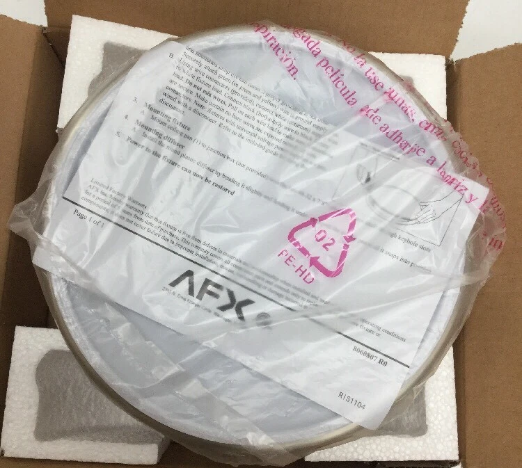 Cepillo Capri 9” montaje empotrado blanco cálido níquel CFF091100L30D1BN Foto 3 de 4