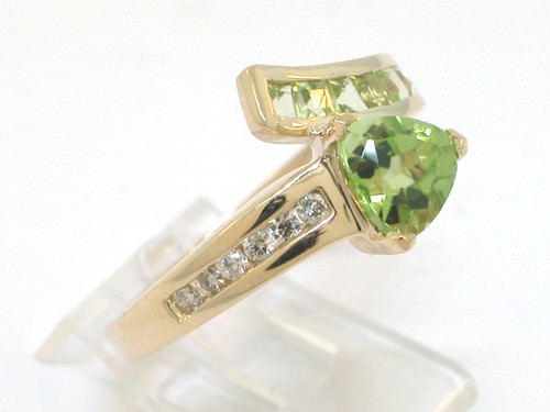 Moderner Peridot Ring 585 Gelbgold 14Kt Gold natürliche Peridots  6 Brillanten - Bild 2 von 4
