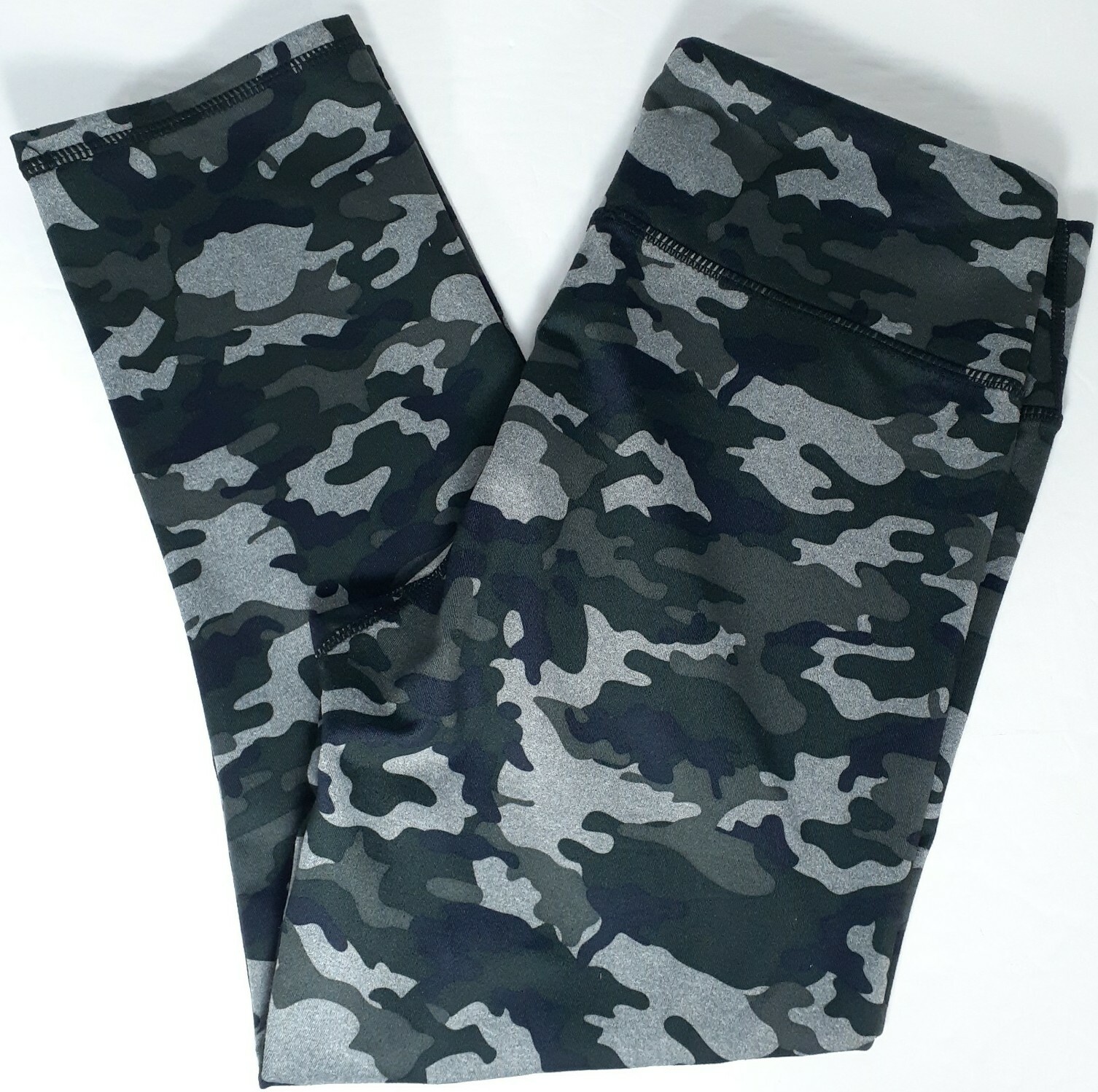 FABLETICS LIMA CROP CAMO PRINT WORKOUT LEGGINGS S… - image 1