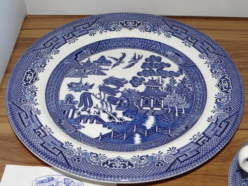 CHURCHILL CLASSIC BLUE WILLOW 3 PIECE SET DINNER PLATE CUP AND SAUCER NEW NOS! - Picture 6 of 9