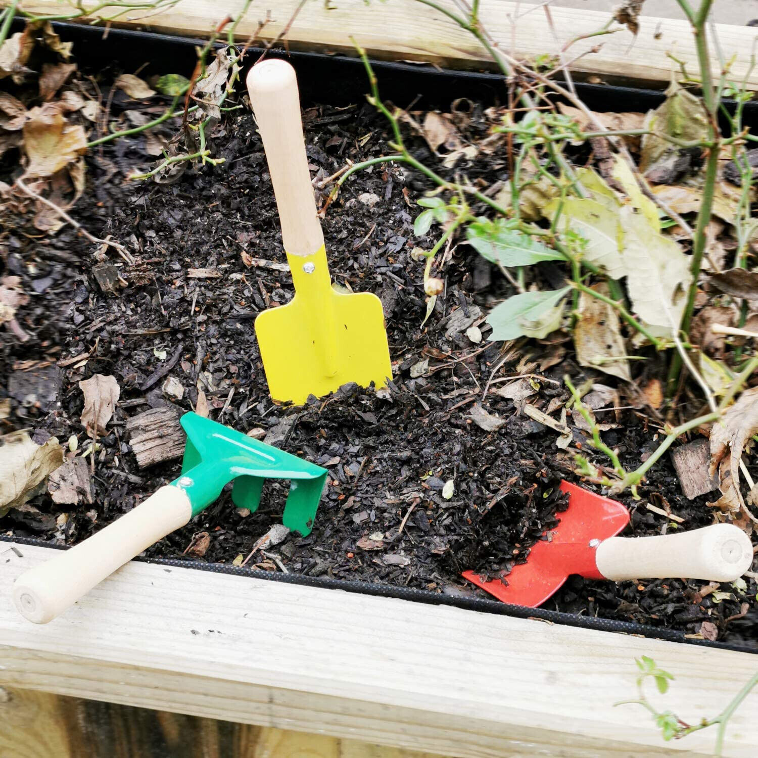 Kinder Garten Geräte SET 8 Teile Metall Holz Schaufel Besen Harke Rechen Spaten