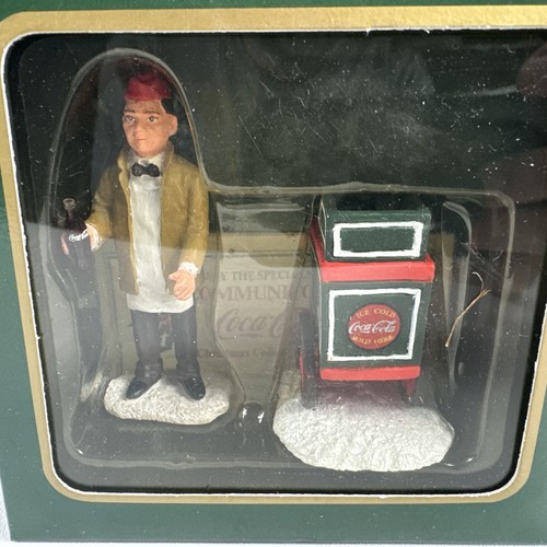 Coca Cola Town Square Collection Street Vendor Figurine 1999 Item 64312 W Box - Picture 3 of 8