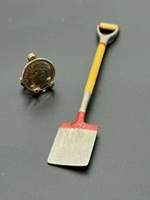 Dollhouse Miniature SIR THOMAS THUMB Garden Short Handle Spade #508.2