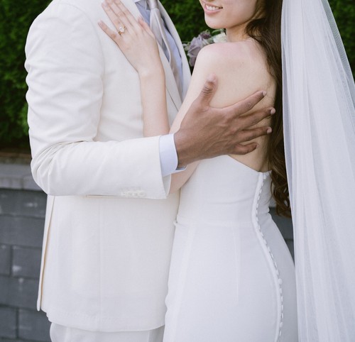 KYHA Lucia Wedding Dress Size 4 Professionally Cleaned - Picture 3 of 5