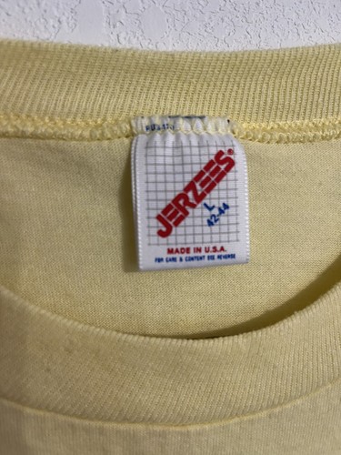 T- Shirt Fiesta Puerto Vallarta Sz Large Yellow Orange Blue Graphic - Picture 2 of 3